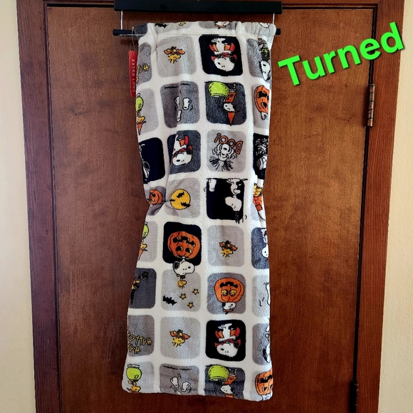 NEW Super Soft Snoopy Blanket Peanuts Woodstock Costumes Squares Throw - Picture 4 of 8